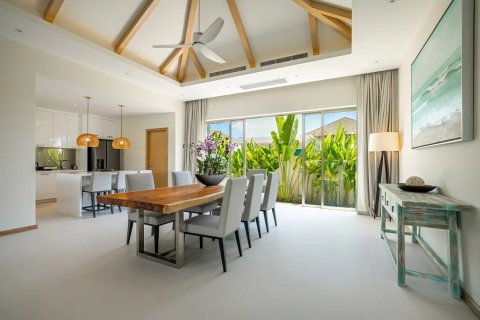 Chalet de 4 dormitorios en Phuket, Tailandia № 133633 - foto 9