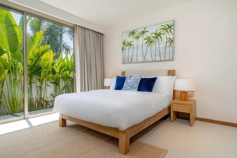 Chalet de 4 dormitorios en Phuket, Tailandia № 133633 - foto 15