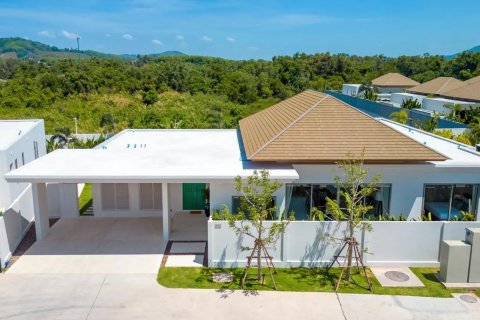 Chalet de 4 dormitorios en Phuket, Tailandia № 133633 - foto 20