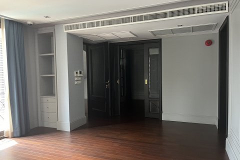 Condominio de 3 dormitorios en Bang Rak, Bangkok, Tailandia № 133635 - foto 12