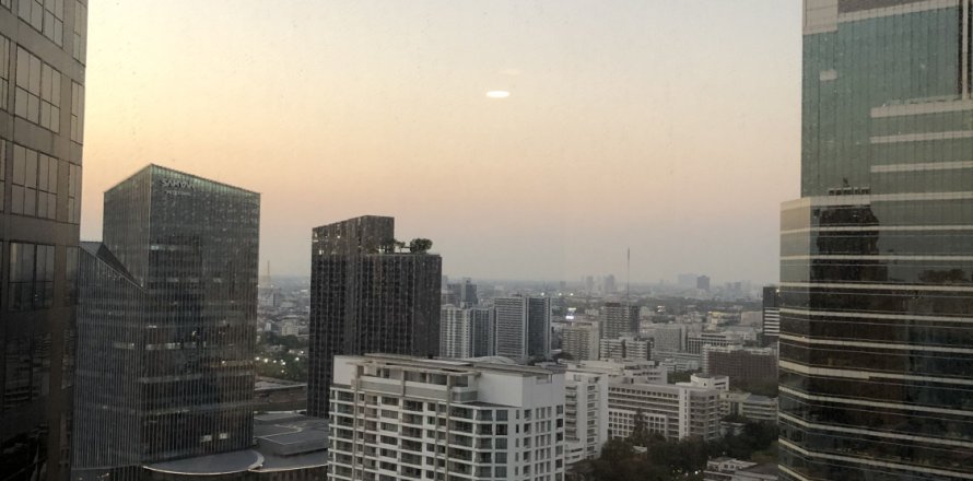 Estudio en el condominio en Bang Rak, Bangkok, Tailandia № 164507
