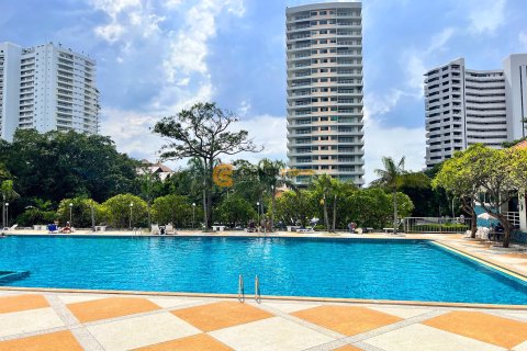 Condominio de 1 dormitorio en Jomtien Beach, Pattaya, Tailandia № 204909 - foto 17