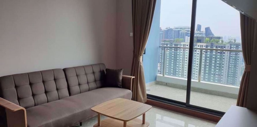 Condominio de 2 dormitorios en Huai Khwang, Bangkok, Tailandia № 59423