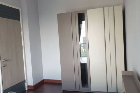 Condominio de 2 dormitorios en Huai Khwang, Bangkok, Tailandia № 59423 - foto 5