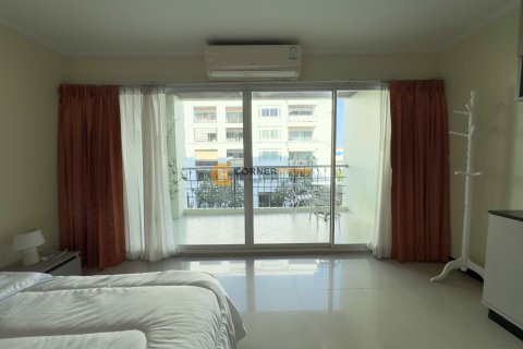 Condominio de 1 dormitorio en Jomtien Beach, Pattaya, Tailandia № 204889 - foto 3