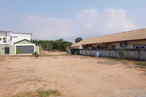 Terreno en Bang Lamung, Tailandia № 204892 - foto 2