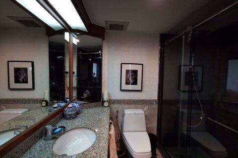 Condominio de 3 dormitorios en Watthana, Bangkok, Tailandia № 47883 - foto 9