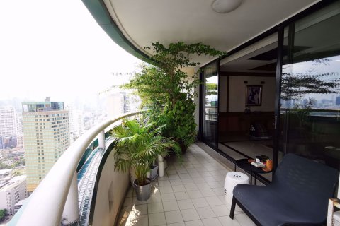 Condominio de 3 dormitorios en Watthana, Bangkok, Tailandia № 47883 - foto 11