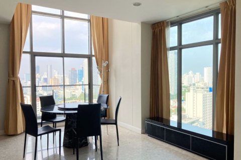 Dúplex de 2 dormitorios en Khlong Toei, Bangkok, Tailandia № 47878