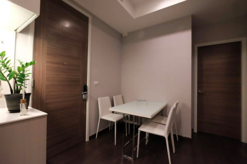 Condominio de 2 dormitorios en Ratchathewi, Bangkok, Tailandia № 47882 - foto 5