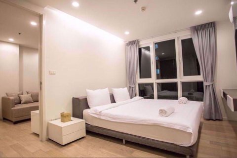 Condominio de 1 dormitorio en Watthana, Bangkok, Tailandia № 57936 - foto 3