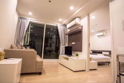 Condominio de 1 dormitorio en Watthana, Bangkok, Tailandia № 57936 - foto 2