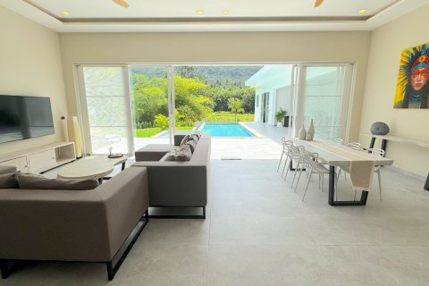 Casa de 4 dormitorios en Ko Samui, Tailandia № 130478 - foto 3