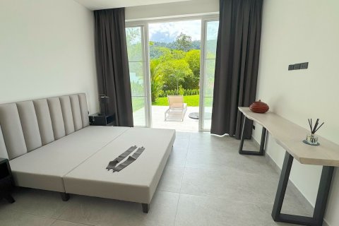 Casa de 4 dormitorios en Ko Samui, Tailandia № 130478 - foto 10