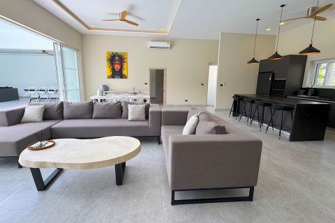 Casa de 4 dormitorios en Ko Samui, Tailandia № 130478 - foto 9