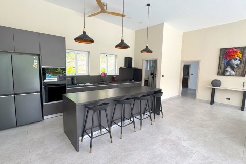 Casa de 4 dormitorios en Ko Samui, Tailandia № 130478 - foto 5