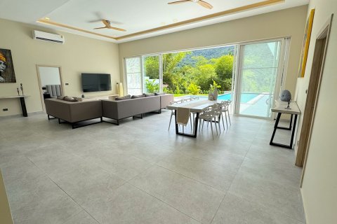 Casa de 4 dormitorios en Ko Samui, Tailandia № 130478 - foto 7