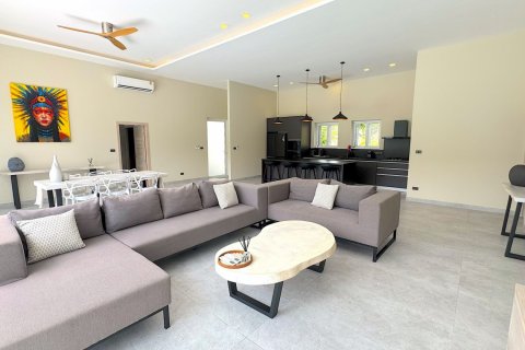 Casa de 4 dormitorios en Ko Samui, Tailandia № 130478 - foto 14