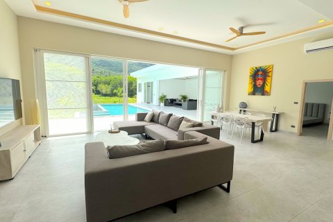 Casa de 4 dormitorios en Ko Samui, Tailandia № 130478 - foto 13