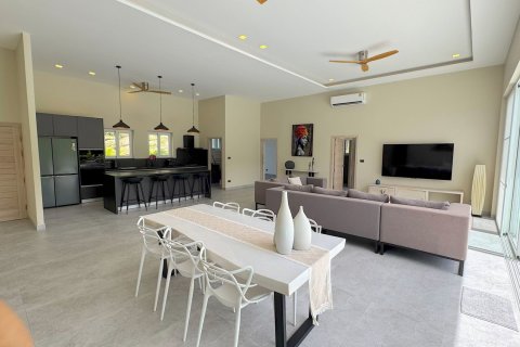 Casa de 4 dormitorios en Ko Samui, Tailandia № 130478 - foto 6