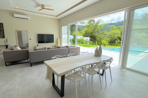 Casa de 4 dormitorios en Ko Samui, Tailandia № 130478 - foto 11