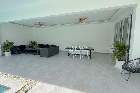 Casa de 4 dormitorios en Ko Samui, Tailandia № 130478 - foto 8