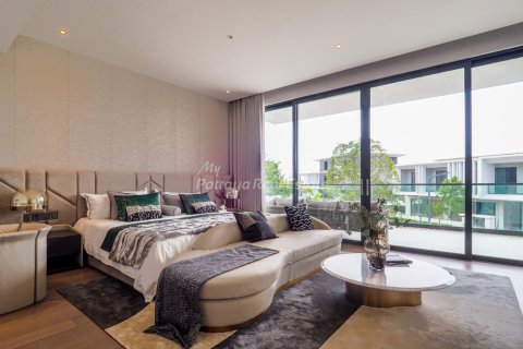 Casa de 4 dormitorios en Bang Lamung, Tailandia № 70347 - foto 11