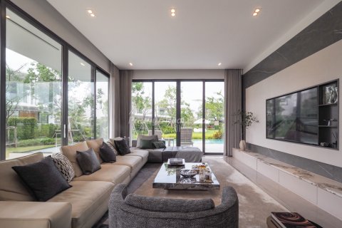 Casa de 4 dormitorios en Bang Lamung, Tailandia № 70347 - foto 5