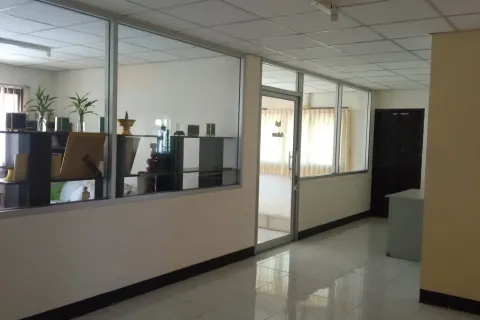 Oficina 672 m2 en Chiang Mai, Tailandia № 162844 - foto 12