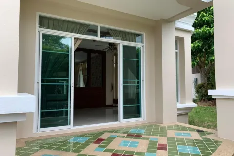 Casa de 4 dormitorios en Chiang Mai, Tailandia № 162846 - foto 2