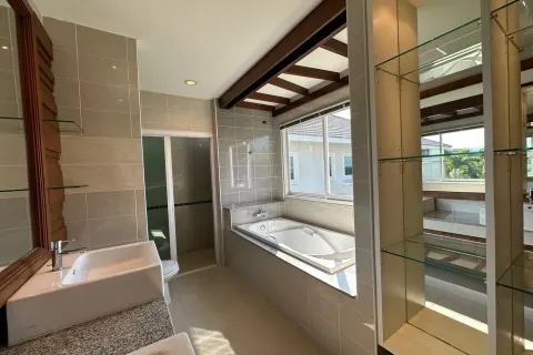 Casa de 4 dormitorios en Chiang Mai, Tailandia № 162846 - foto 10