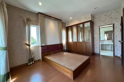 Casa de 4 dormitorios en Chiang Mai, Tailandia № 162846 - foto 15