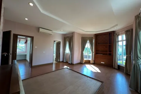 Casa de 4 dormitorios en Chiang Mai, Tailandia № 162846 - foto 7