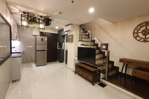 Studio in Sathon, Bangkok, Thailand № 154192