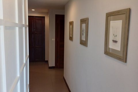 Condominio de 1 dormitorio en Bangkok, Tailandia № 66521 - foto 11