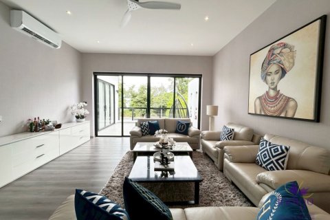 Chalet de 4 dormitorios en Chiang Mai, Tailandia № 162667