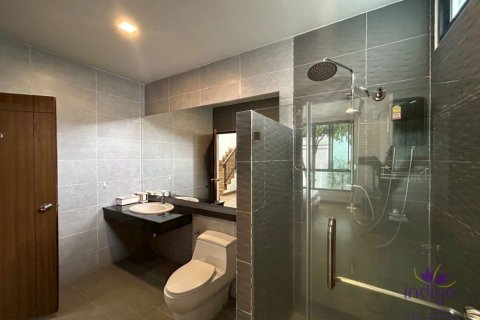 Chalet de 4 dormitorios en Chiang Mai, Tailandia № 162666 - foto 24