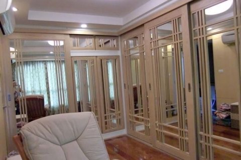 Condominio de 2 dormitorios en Watthana, Bangkok, Tailandia № 47749 - foto 12