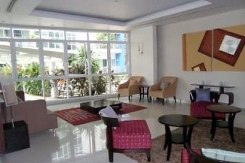 Condominio de 2 dormitorios en Watthana, Bangkok, Tailandia № 47749 - foto 17