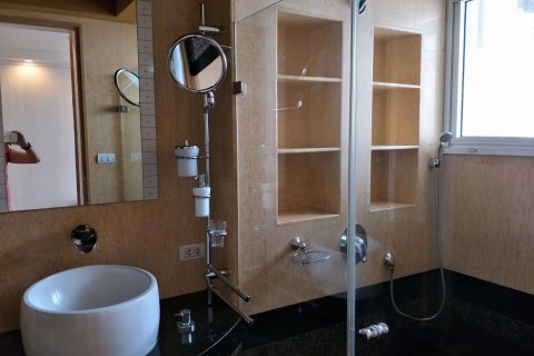 Condominio de 2 dormitorios en Watthana, Bangkok, Tailandia № 47749 - foto 14