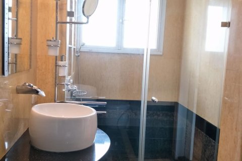 Condominio de 2 dormitorios en Watthana, Bangkok, Tailandia № 47749 - foto 13
