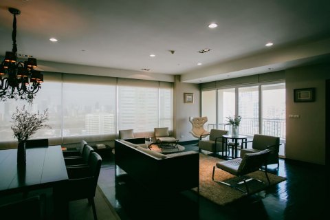 Penthouse in Khlong Toei, Bangkok, Thailand 3 bedrooms № 47750 - photo 30