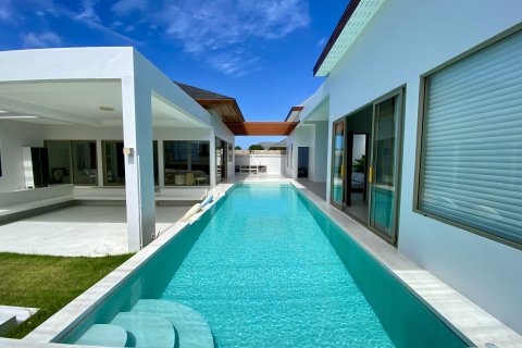 Chalet de 4 dormitorios en Phuket, Tailandia № 136027 - foto 26