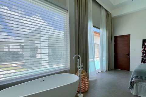 Chalet de 4 dormitorios en Phuket, Tailandia № 136027 - foto 7