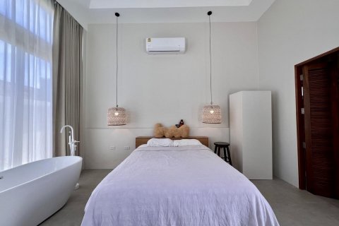 Chalet de 4 dormitorios en Phuket, Tailandia № 136027 - foto 16