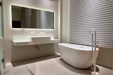 Chalet de 4 dormitorios en Phuket, Tailandia № 136027 - foto 11