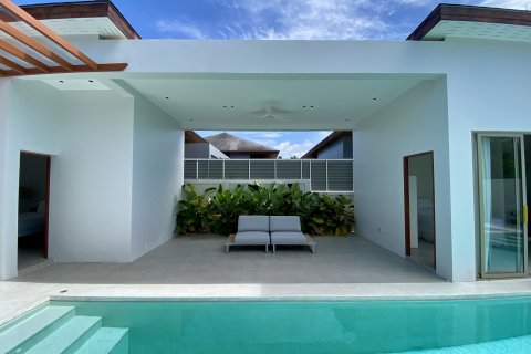 Chalet de 4 dormitorios en Phuket, Tailandia № 136027 - foto 14