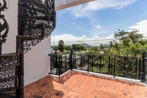 Chalet de 6 dormitorios en Hua Hin, Tailandia № 202848 - foto 4