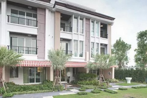 Off-plan Baan Klang Muang Sathorn - Taksin 2 ในกรุงเทพฯ, ประเทศไทย № 62598 - รูปถ่าย 2