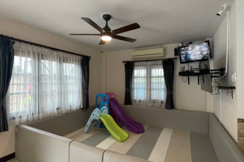 Casa de 5 dormitorios en Pattaya, Tailandia № 63684 - foto 14